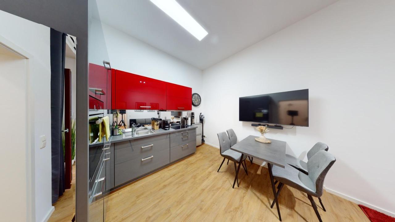 Sweethome - Luxus Pur - Grosse Kueche, Wifi Magdeburg Ngoại thất bức ảnh